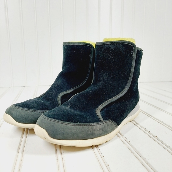 UGG Laurelle Black Leather High Top Trainer Athleisure Ankle Sneakers D917 - Picture 2 of 11